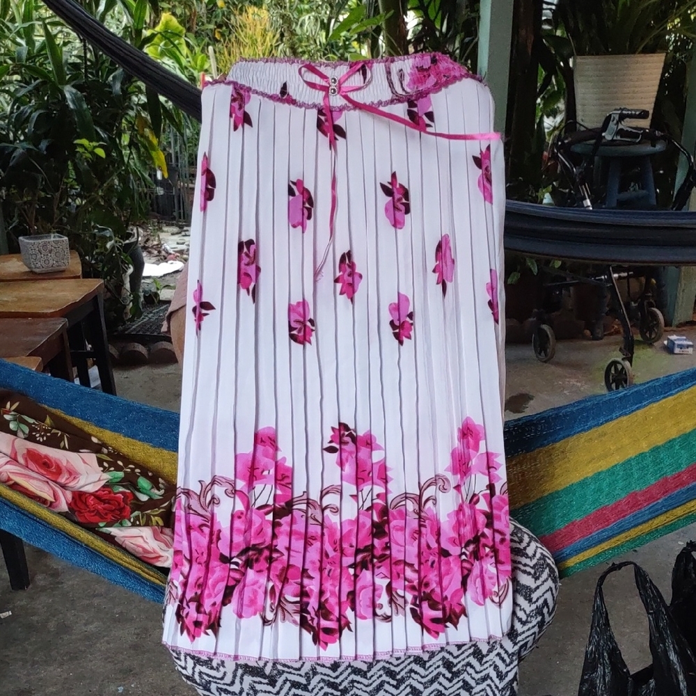 Floral Pink Pleated Skirt